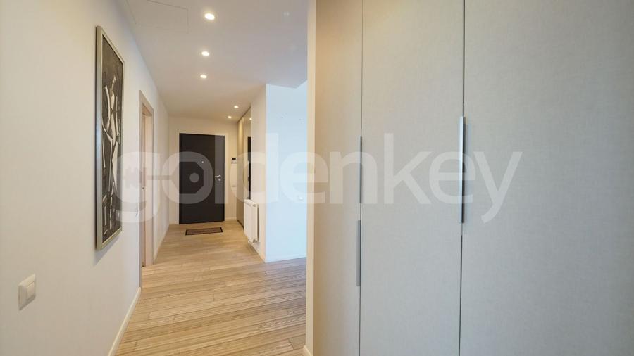 Apartament cu 3 camere decomandat, mobilat în Iancu Nicolae