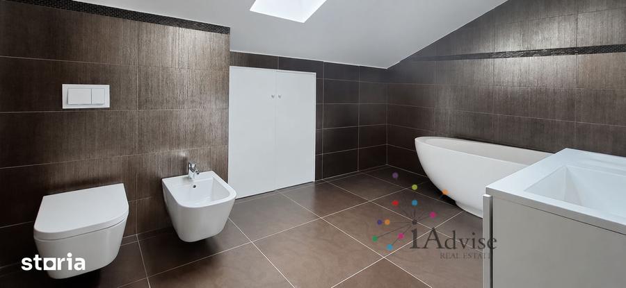 Apartament cu 5 camere în Central