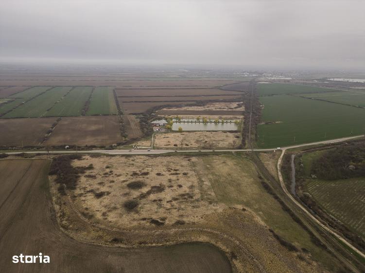 Teren de 8600 mp, în Ineu
