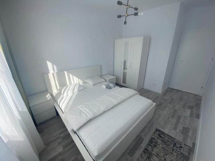 Apartament cu 2 camere decomandat, mobilat în Berceni