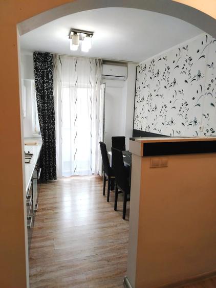 Apartament cu 2 camere decomandat în Central