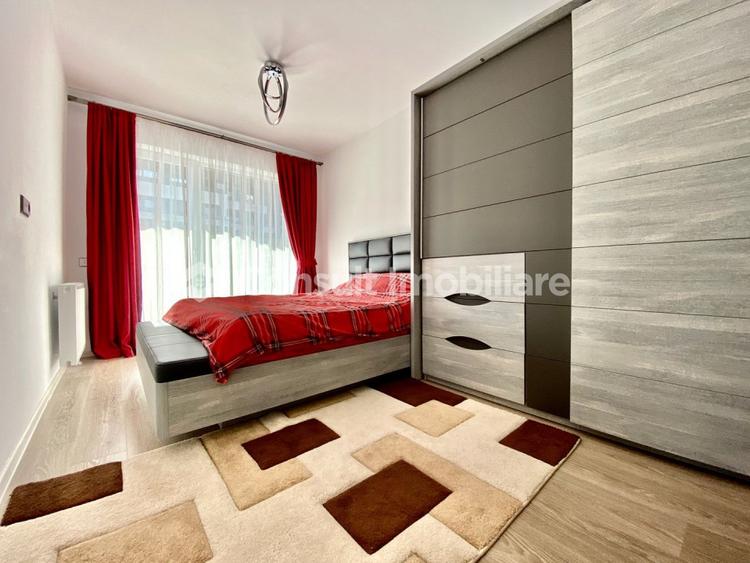 Apartament cu 3 camere semidecomandat, mobilat în Sopor