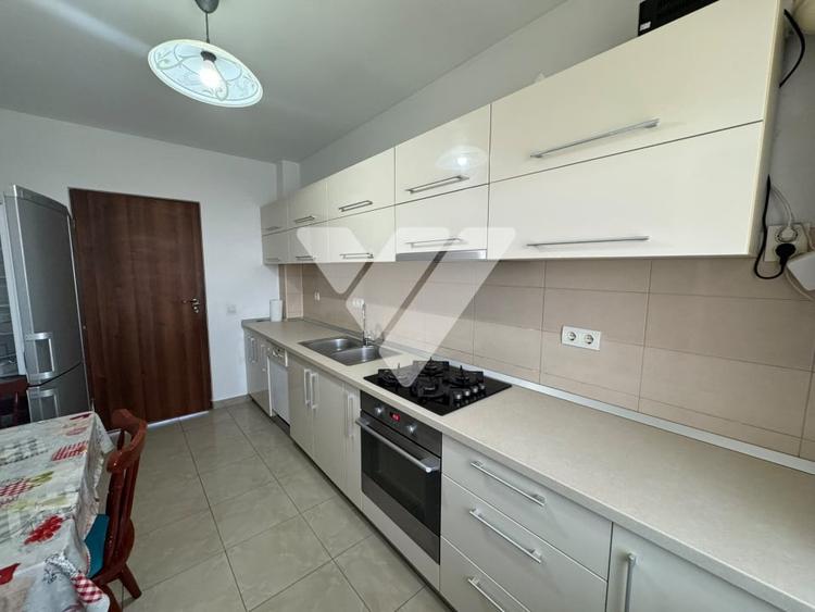 Apartament cu 3 camere decomandat, mobilat în Șelimbăr