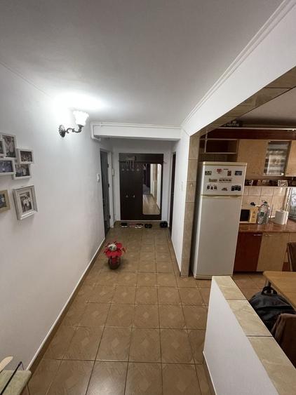 Apartament cu 3 camere semidecomandat în Kogălniceanu