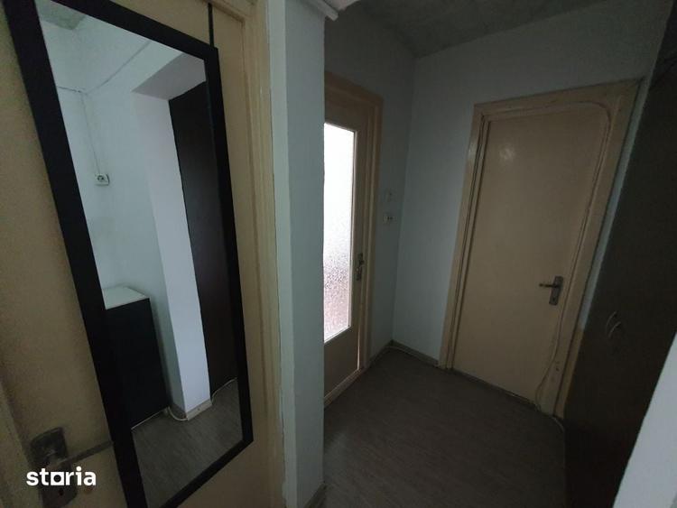 Apartament cu 2 camere decomandat în Steaua