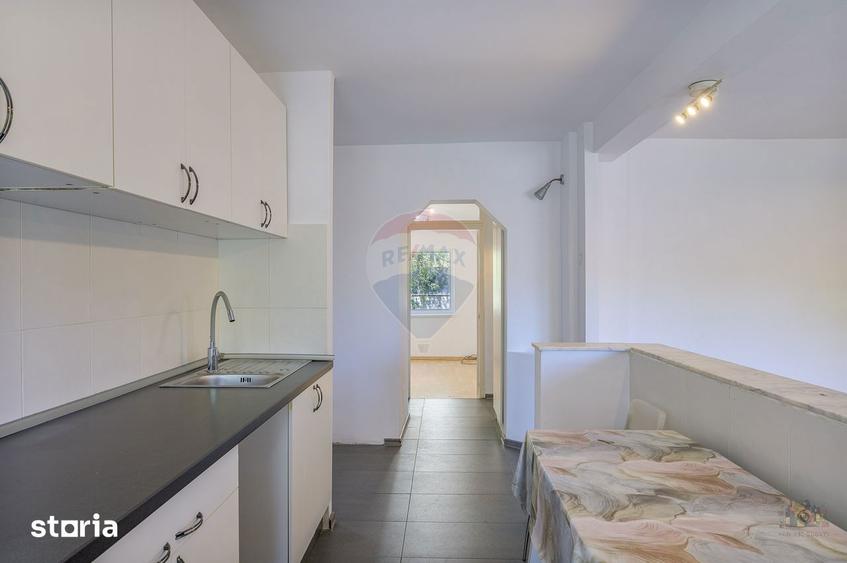 Apartament cu 3 camere în Tei