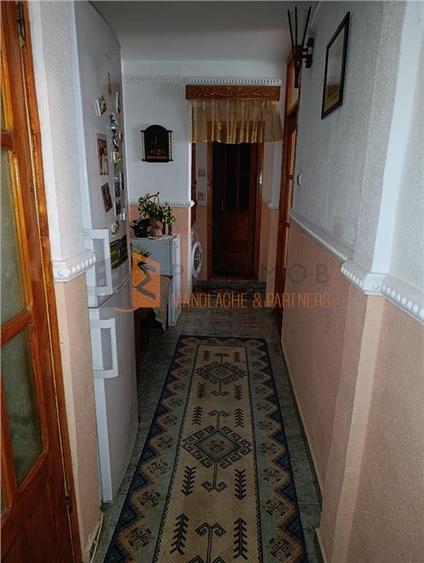 Apartament cu 3 camere decomandat, mobilat în Dorobanți 1