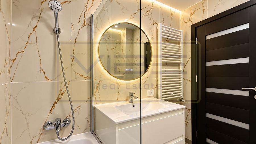 Apartament cu 3 camere semidecomandat, mobilat în Păcurari
