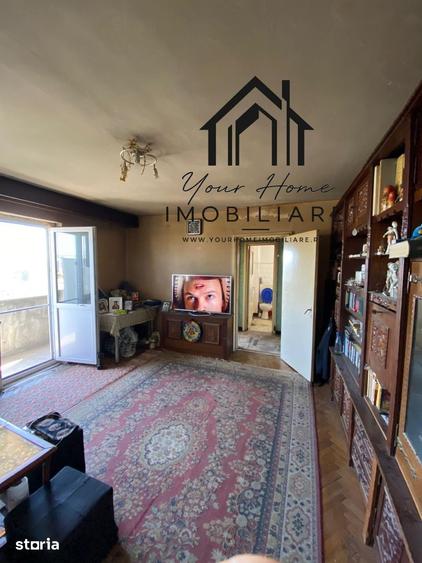 Apartament cu 3 camere semidecomandat în Craiovița Nouă