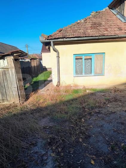 Casă individuală cu 2 camere semidecomandat cu Teren 246 Mp în Gherla