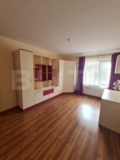 Duplex cu 4 camere cu Canalizare în Florești