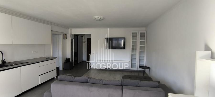 Apartament cu 2 camere semidecomandat, mobilat în Mărăști