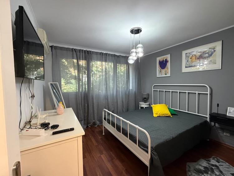 Apartament cu 2 camere decomandat în Drumul Taberei