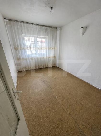 Apartament cu 3 camere decomandat în Burdujeni