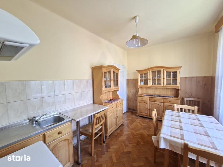 Apartament cu 4 camere în Central