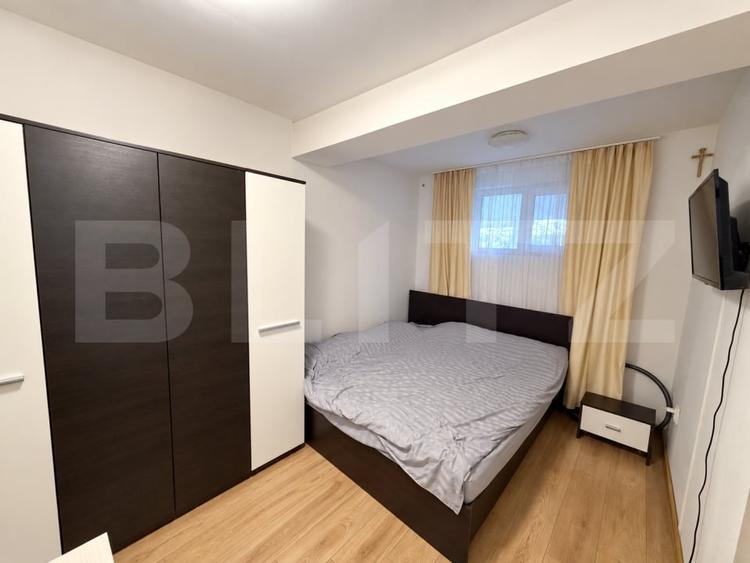 Apartament cu 3 camere decomandat, mobilat în Vișani