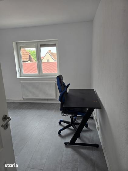 Apartament cu 3 camere în Burdea
