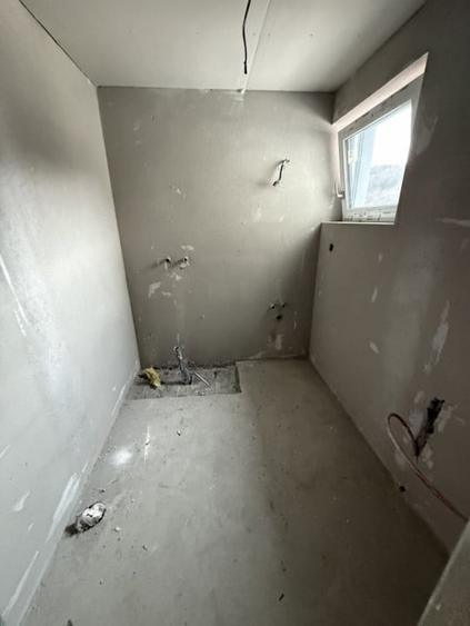 Duplex cu 4 camere cu Canalizare în Florești