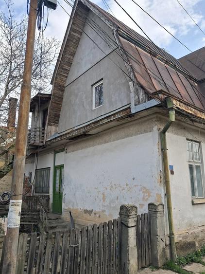 Casă cu Teren 100 Mp în Central
