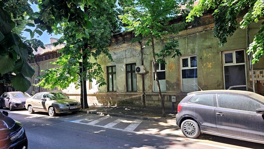 Teren Construcții intravilan de 493 mp, în Moșilor