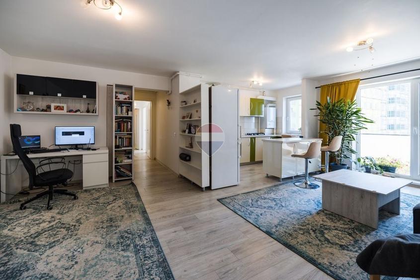 Apartament cu 3 camere semidecomandat, mobilat în Tractorul