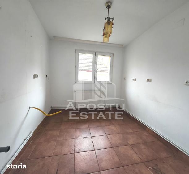 Apartament cu 2 camere decomandat în Bucovina