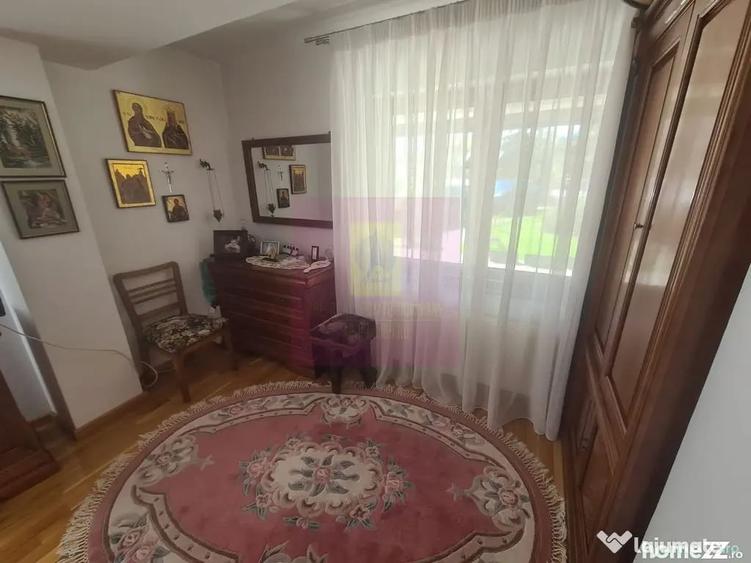 Casă cu 4 camere cu Teren 2066 Mp în Capul Câmpului