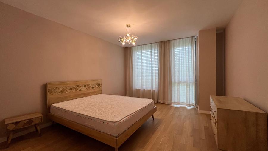 Apartament cu 4 camere decomandat, mobilat în Herăstrău