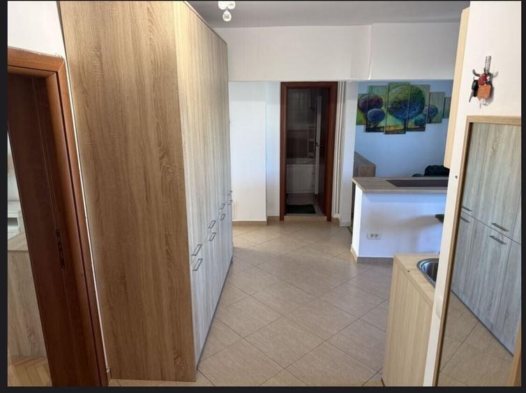 Apartament cu 3 camere decomandat, mobilat în Dristor