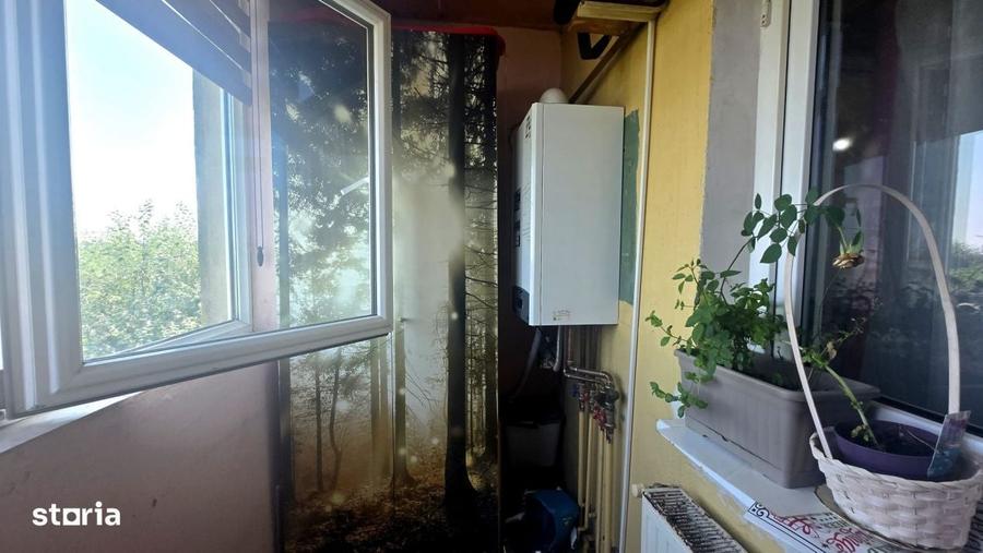 Apartament cu 3 camere decomandat în Exterior Sud