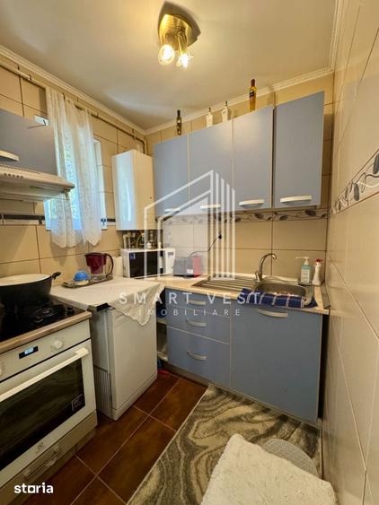Apartament cu 3 camere semidecomandat, mobilat în Cloșca