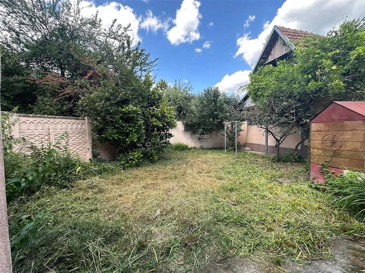 Casă cu 3 camere cu Teren 238 Mp în Est
