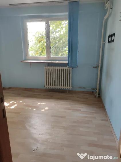 Apartament cu 2 camere semidecomandat în Pantelimon