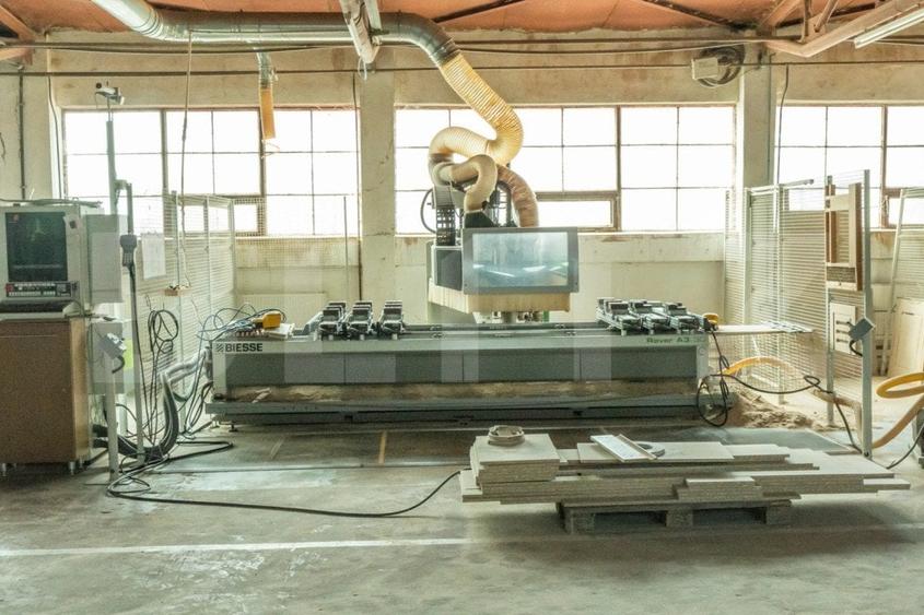 Spațiu industrial, de 2,950 mp, în Mihai Bravu