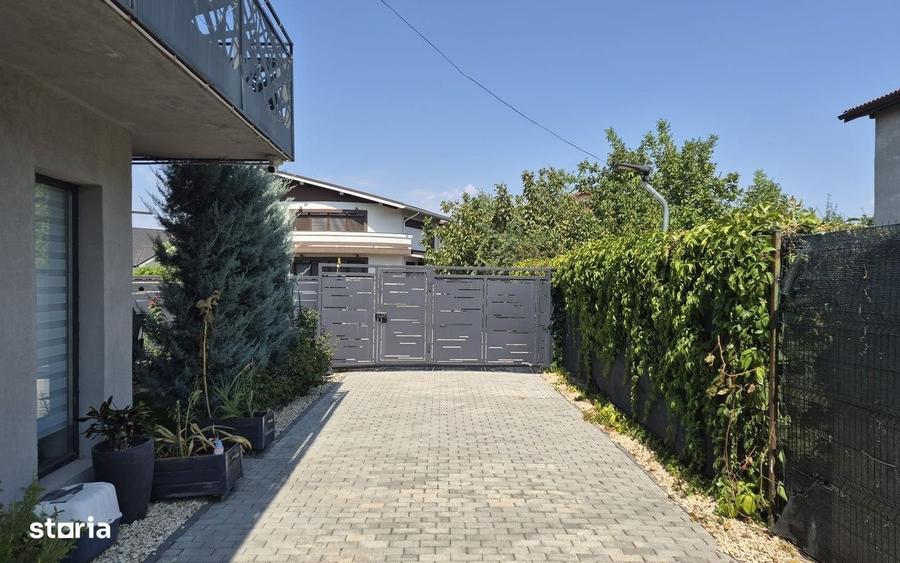 Casă cu 4 camere în Odăile