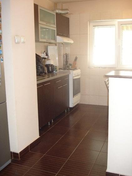 Apartament cu 2 camere semidecomandat în Vitan Mall