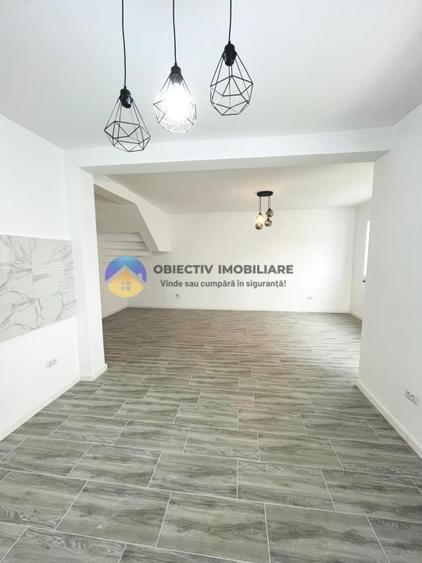Casă cu 4 camere cu Canalizare în Calea Romanului
