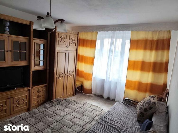 Apartament cu 2 camere decomandat în Cornișa
