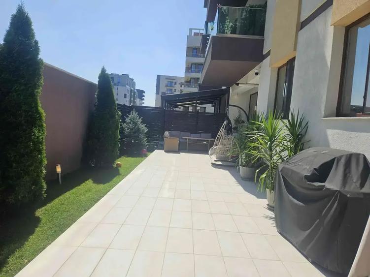 Apartament cu 3 camere, mobilat în Sisești