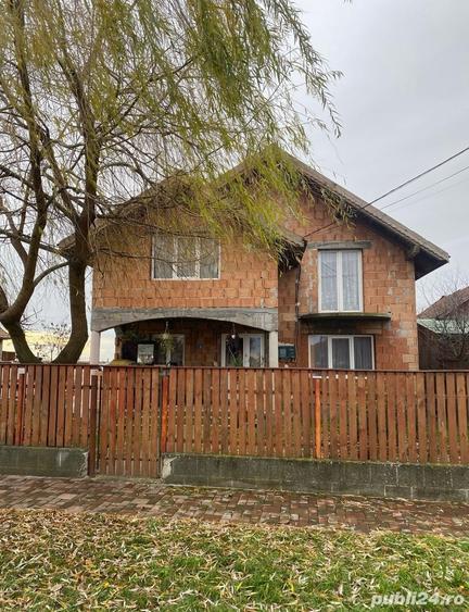 Casă cu 6 camere cu Teren 550 Mp în Central