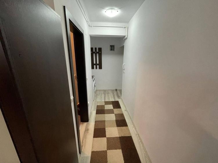Apartament cu 2 camere semidecomandat în Lotrioara