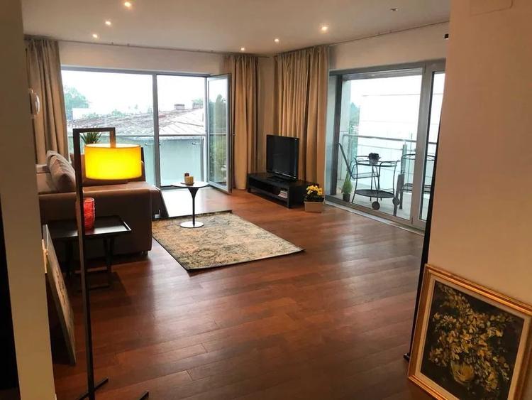 Apartament cu 2 camere decomandat, mobilat în Arcul de Triumf