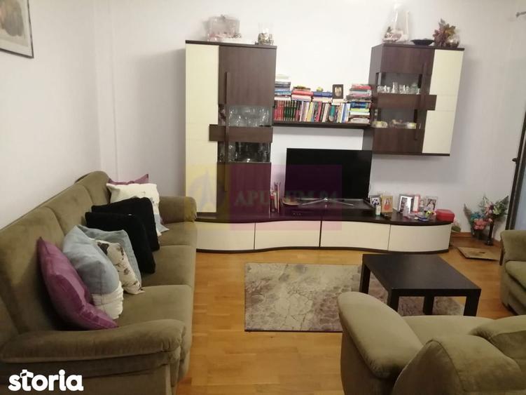 Apartament cu 3 camere, mobilat în Central