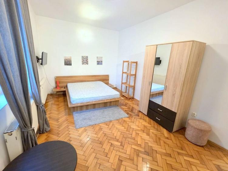 De inchiriat apartament cu o camera ultracentral, et. 1, 320 euro - 4
