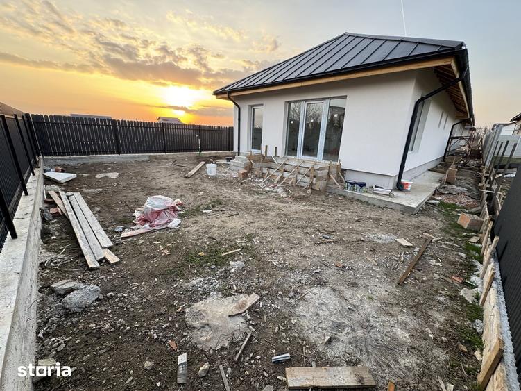 Casă cu 3 camere cu Teren 285 Mp în Clinceni