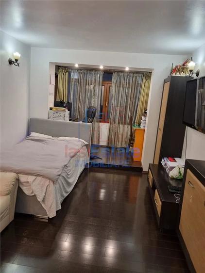 Apartament 3 camere, 65 mp, decomandat, Podu Ros - etaj 3, 2 balcoane, AC - 6