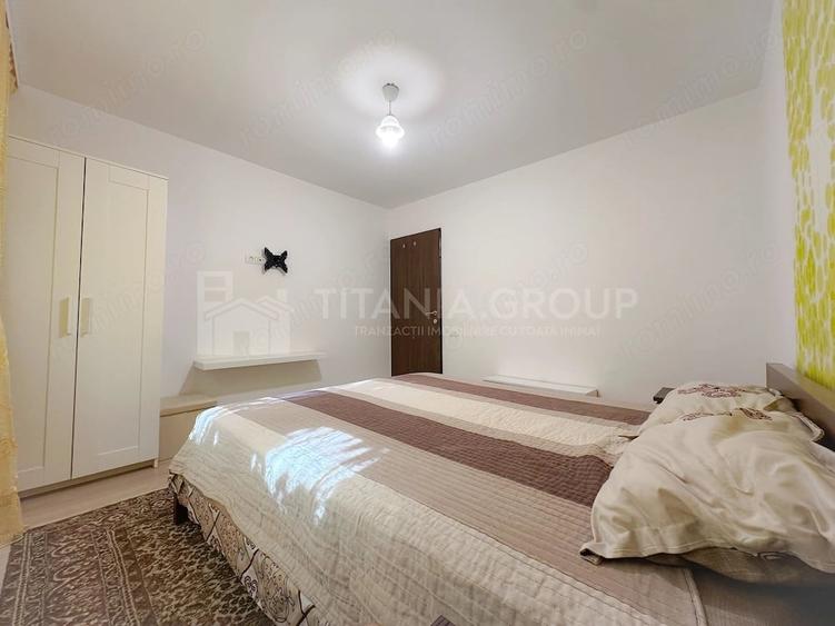 Apartament cu 3 camere decomandat în Tractorul