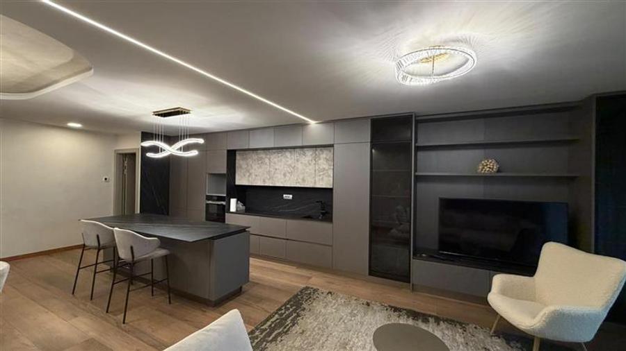 Apartament cu 3 camere circular, mobilat în Bună Ziua