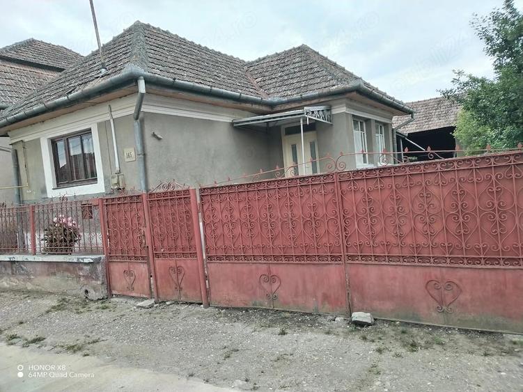 Casă cu 3 camere cu Teren 1100 Mp în Micoșlaca