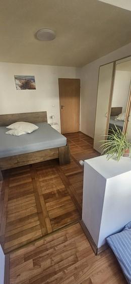Apartament cu 4 camere decomandat în Aradului